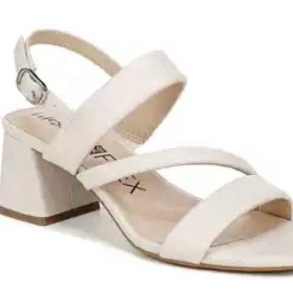 Life Stride Off-White Strappy Sandals 7.5 wide - Picture 1 of 4